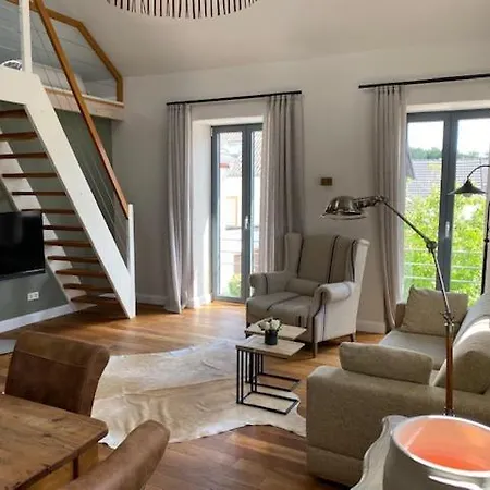 Alte Buergermeisteramt * Kerpen (Rhineland-Palatinate)